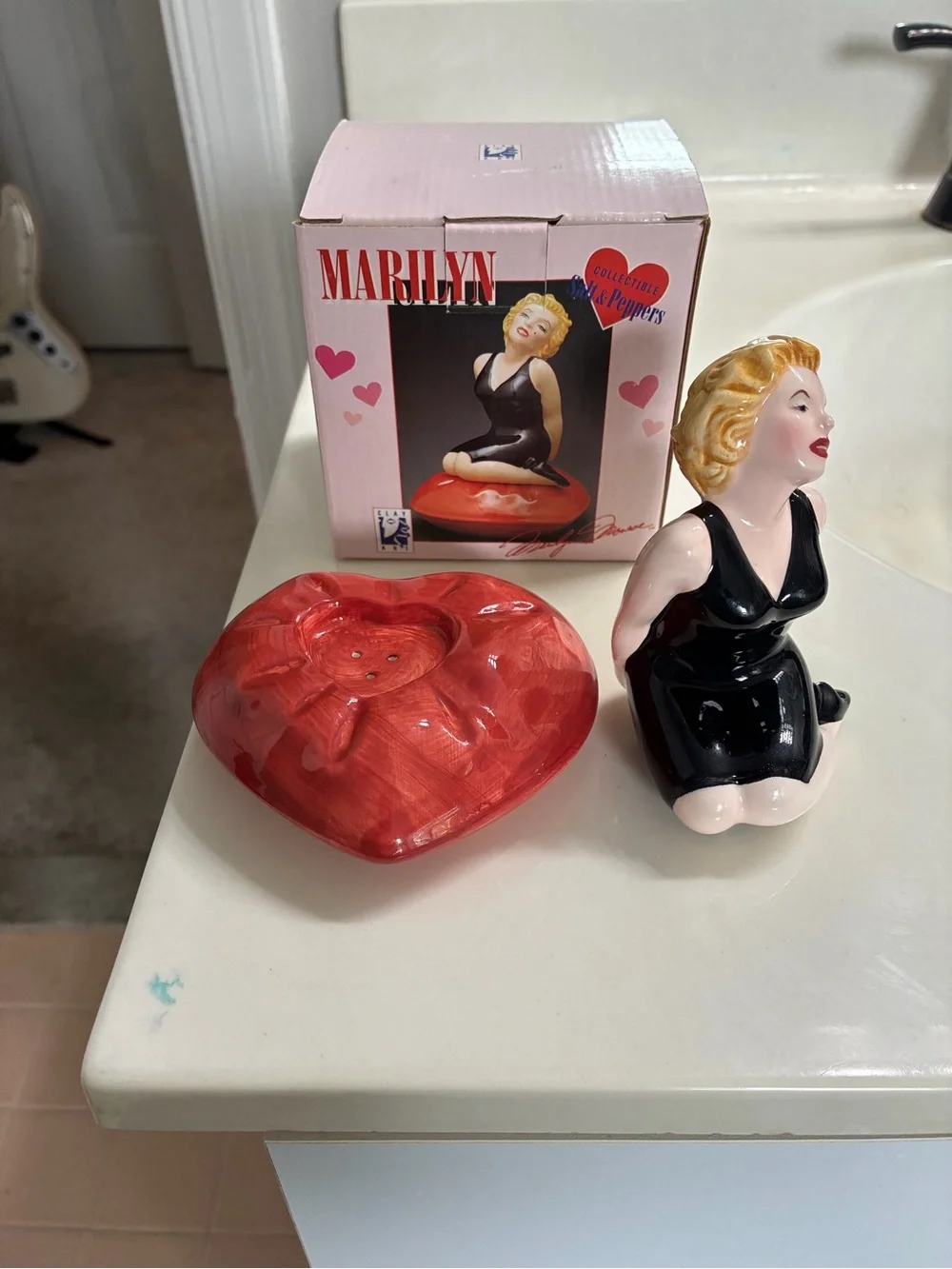New in Box Marilyn Collectible Salt & Peppers - Pink Box with Figurine Image